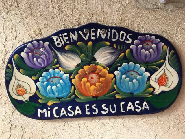 Deluxe suite guests  ,  "Mi casa es su casa"
