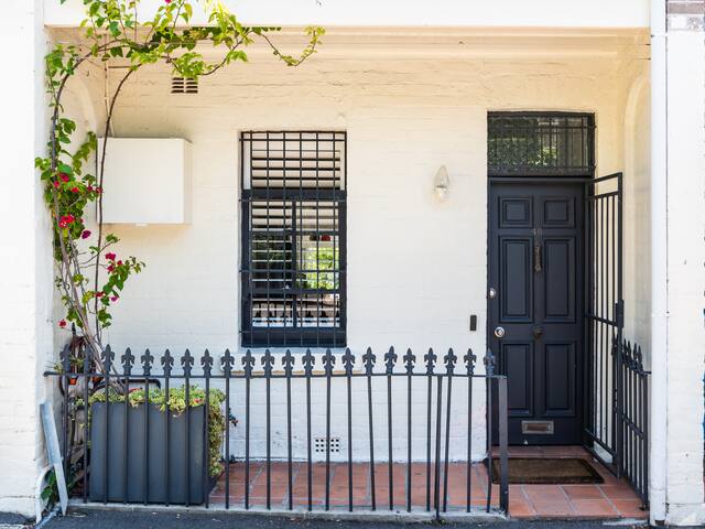Stylish Paddington Terrace, Between City & Bondi gallery image 2