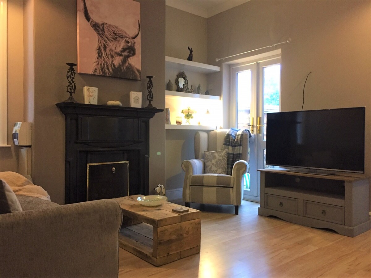 Luxurious double room in character house Houses for Rent in Winsford