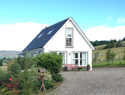 Easter Croftinloan Farmhouse - Lewis Cottage