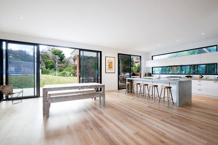 Walk 2 beach &seaside Blairgowrie shopping village gallery image 4