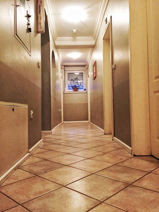 hodnik ka apartmanu / hallway