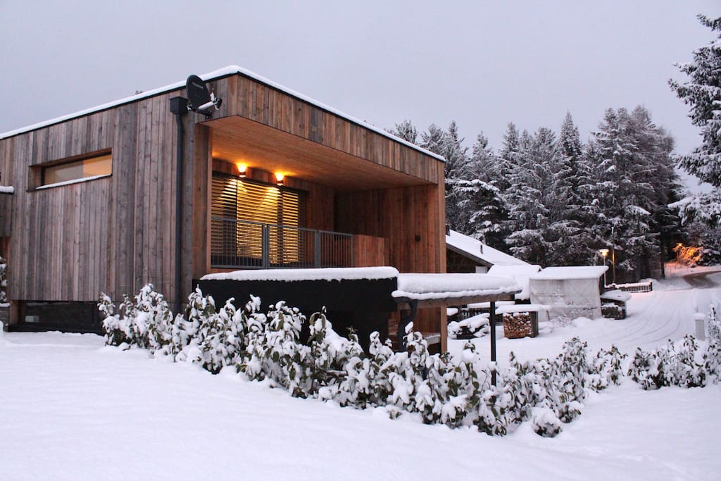 Brand new chalet – quiet, sunny and nearby forest & lake.