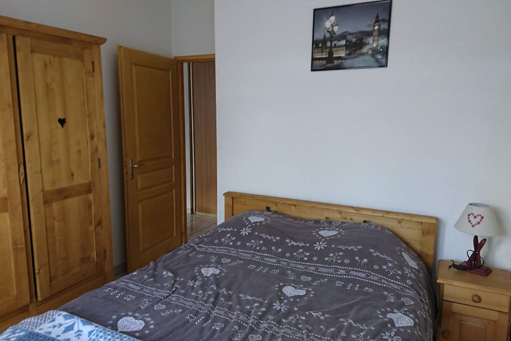 une autre chambre lit double