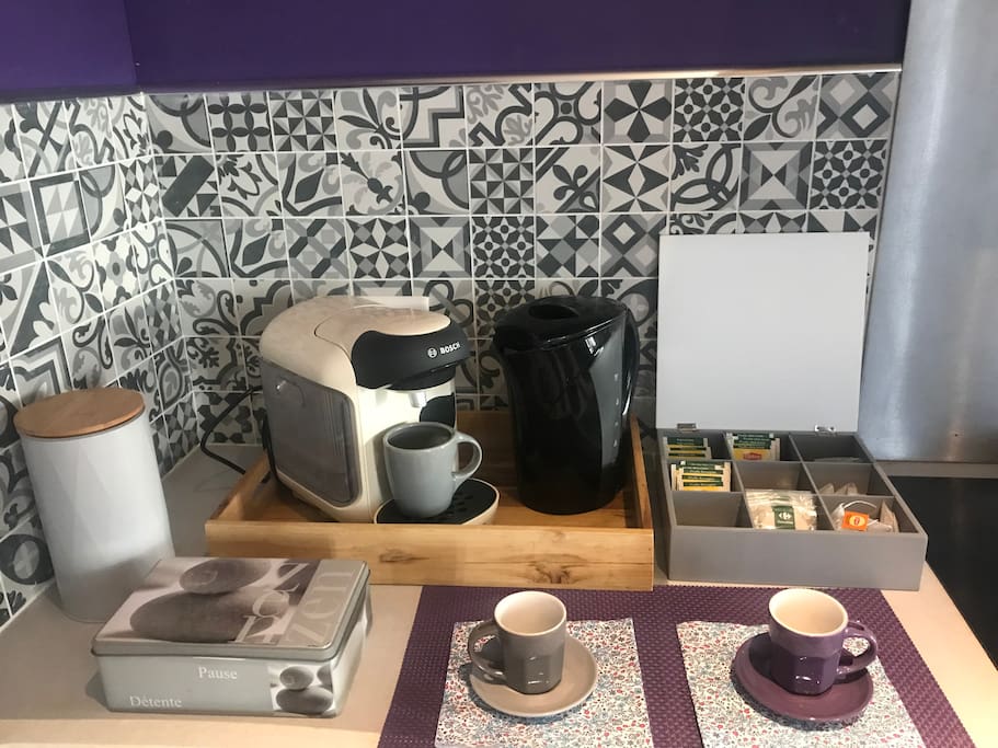 À votre disposition thé et café !