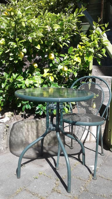 breakfast area.