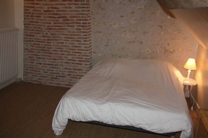 Chumba chetu cha pili cha kulala kwenye ghorofa ya pili 