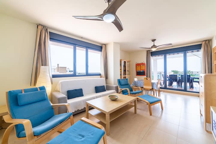 Sofá cama de 2 plazas. 