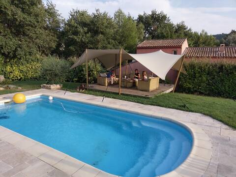 Aux portes des Gorges du Verdon villa avec piscine