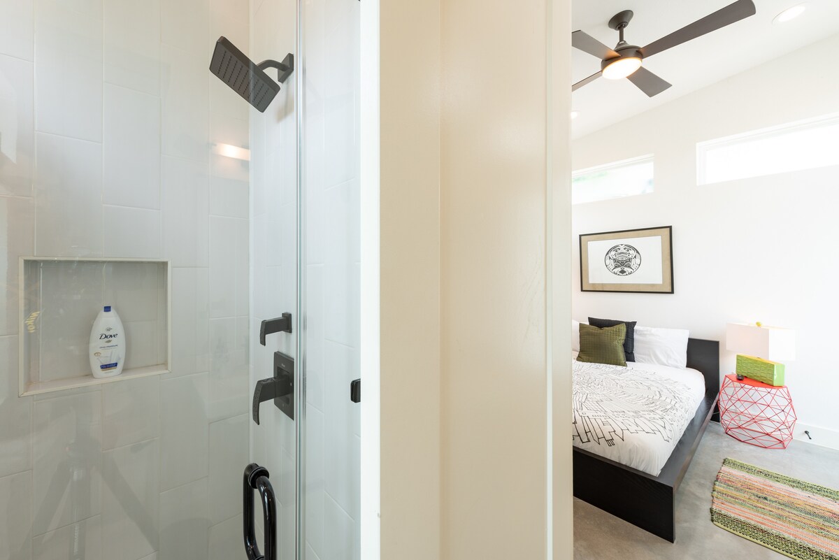Modern Studio in the Heart of East Austin