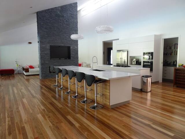 Private Acreage in Noosa “A Place of Beauty” gallery image 5