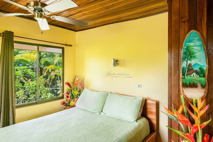 The Hideaway, Top Rated in Perfect Location