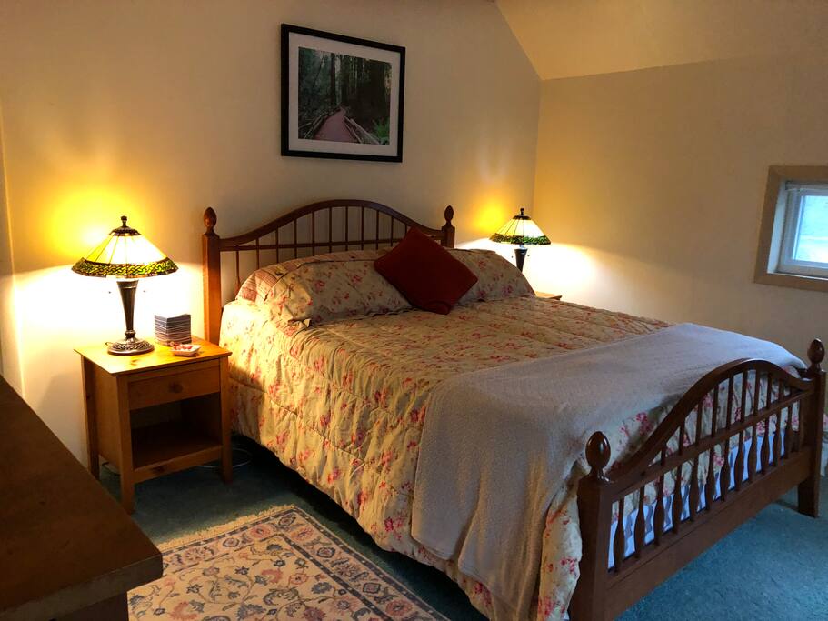 Very comfy Queen Bed