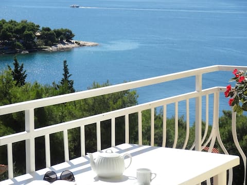 Top Airbnb: Great seaview,near Trogir and beach in Grad Trogir