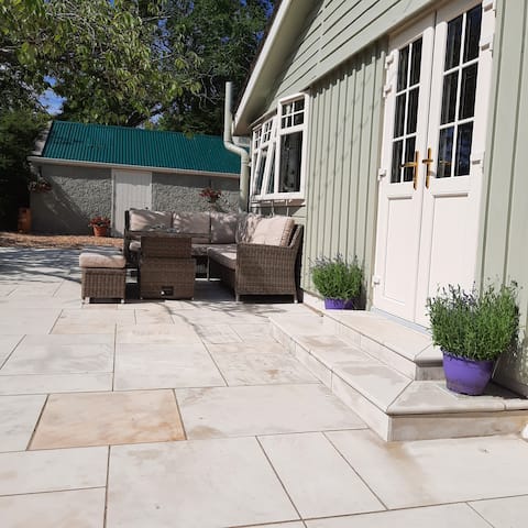 "Country Retreat at Annie's Cottage, Tankardstown