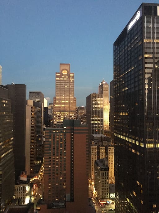 Amazing views of skyscrapers to the East