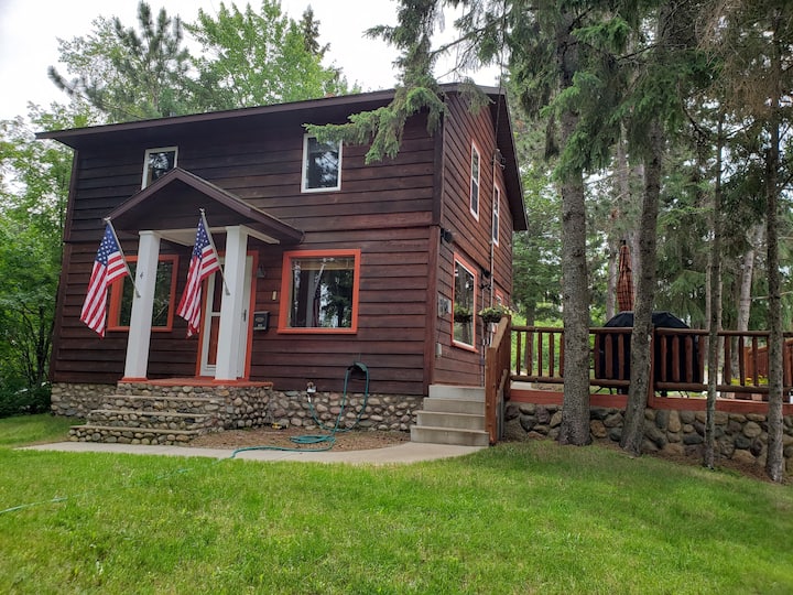 Airbnb Restored Rustic In-Town Cabin - Ely, MN