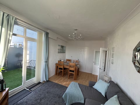 Popular Airbnb listing: SHOREBANKS - Harbour View Apartment in Sandbanks. in Poole