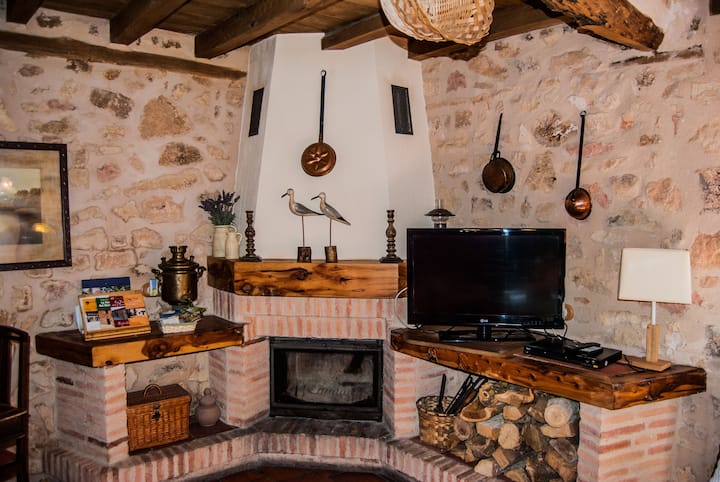 Casa Rural La Fuente Del Poval. - Sotosalbos