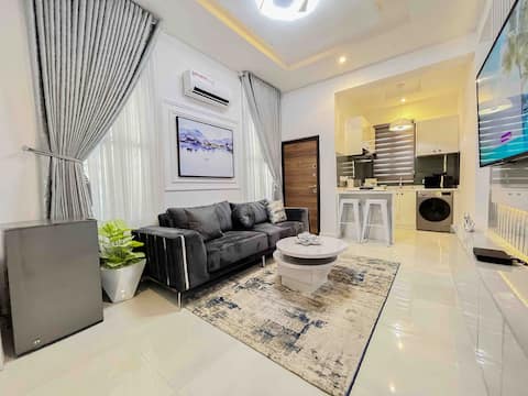 Cozy 2bedrm (247 Light, Pool & Gym) Lekki
