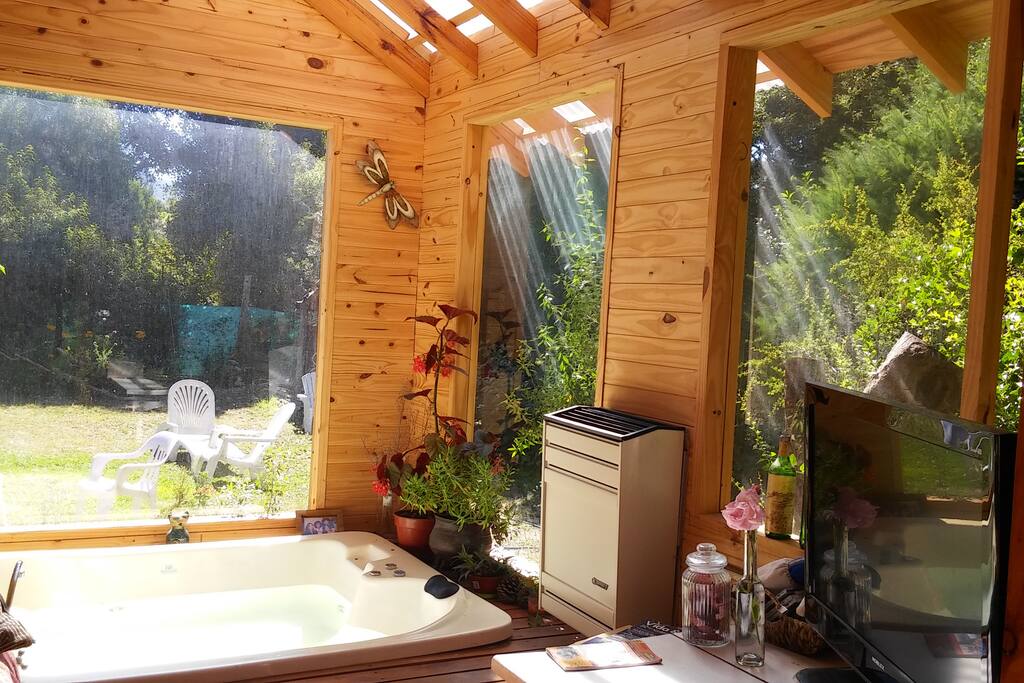 Meditar, leer un libro, escuchar música o simplemente ser uno con la naturaleza.....