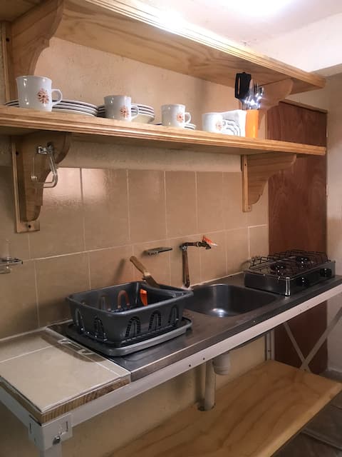 Top Airbnb: Comfortable loft5, Hospital area, UIC, CU, Canofila, in Colonia Fuentes Brotantes