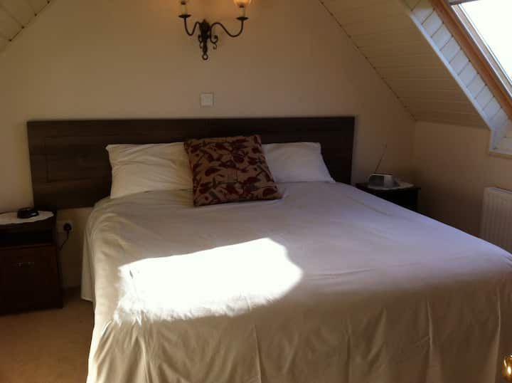 Bračni krevet (180x200) s bračnim krevetom (180x200)