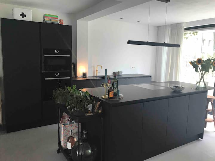 Modern & Beautiful Family Home In Amsterdam - Amsterdam
