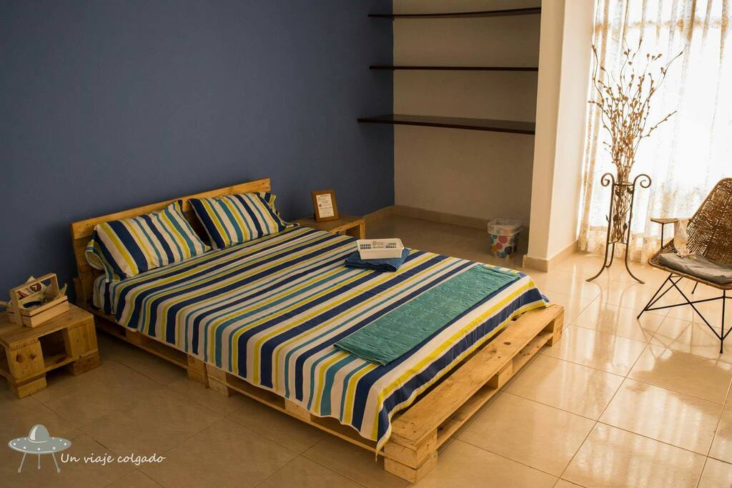 Habitación con baño compartido