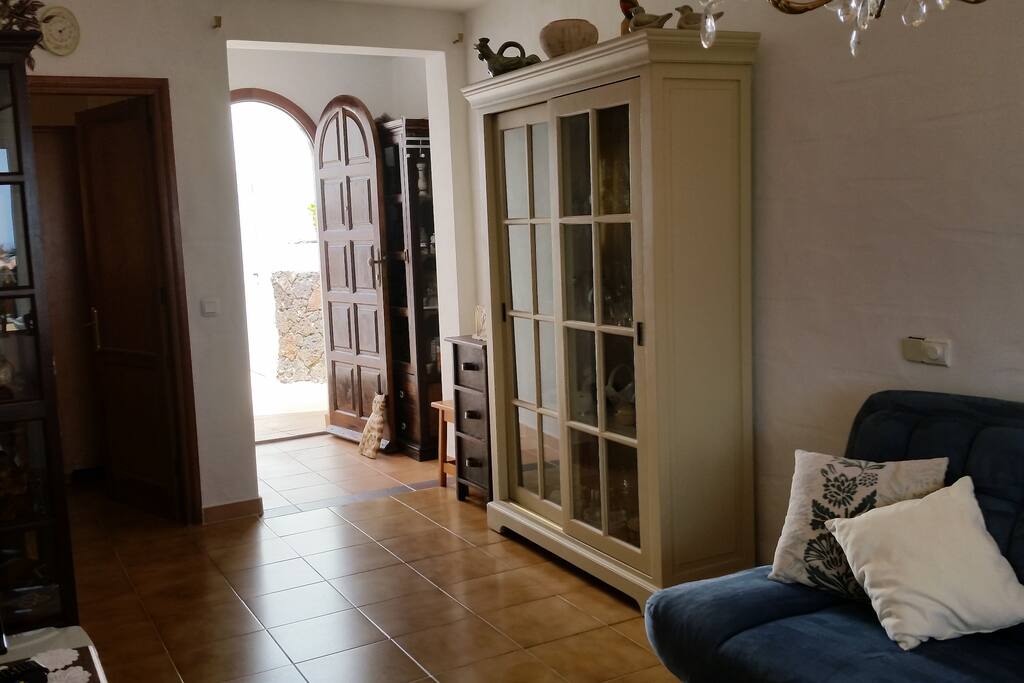 Wohnzimmer Blick zur Tür