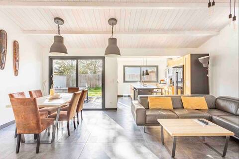 Contemporary charming house