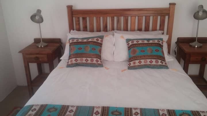 Fő hálószoba kétszemélyes ággyal