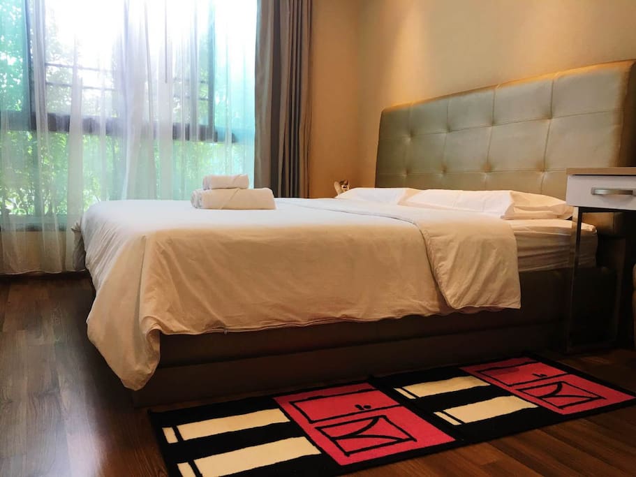 温馨舒适的双人大床
comfortable double bed