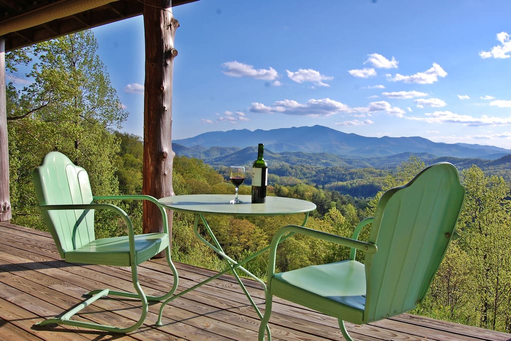 Have a glass of wine or cup of coffee on the porch and enjoy the VIEWS