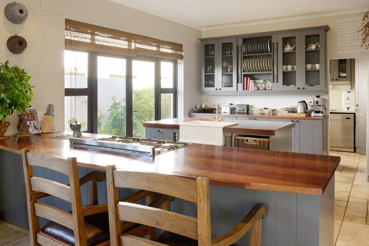 Nature Reserve Villa in Big Bay (Solar + Battery) gallery image 5