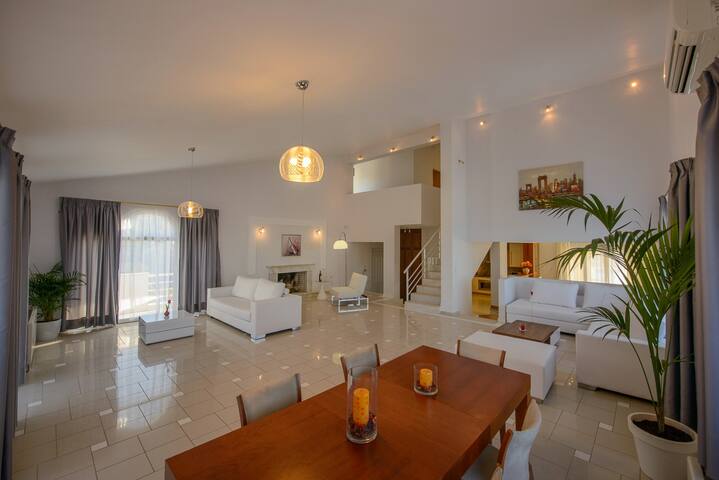 Andromeda gallery image 3