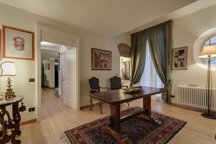 Santa Trinita apartment