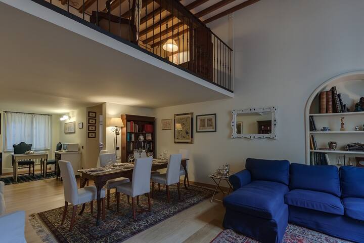 Santa Trinita apartment gallery image 2