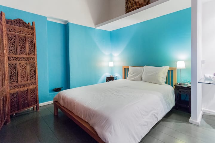 Apartment air con balcony daily market area