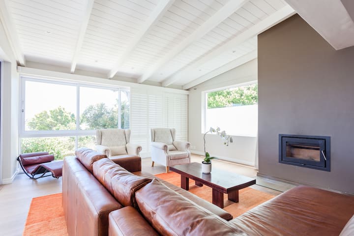 Comrie Villa - Airbnb