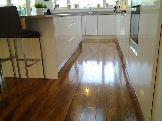 Modern Style gallery image 4