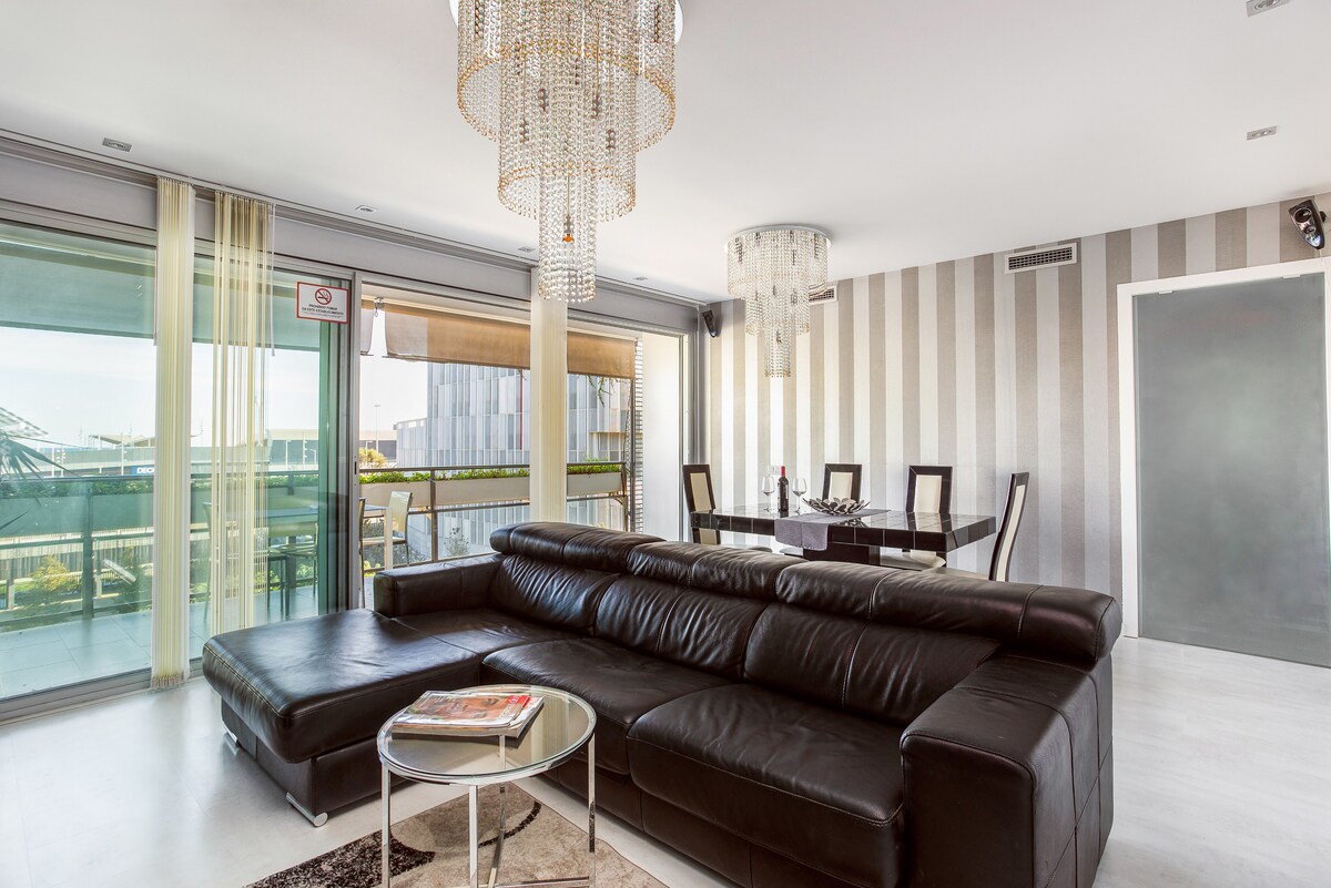 Top Airbnb: Barcelona Beach Forum 15 w parking en Sant Adrià De Besòs