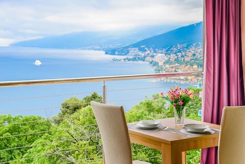 Top Airbnb: AuroraPanorama Opatija - around 3 "Sunset" in Općina Matulji