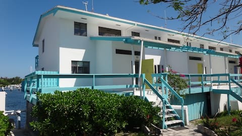 Beautiful Overwater Townhouse including Dock!