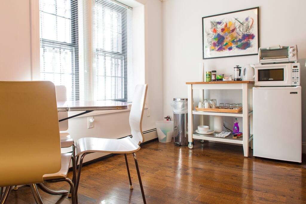 Dining area/Kitchenette