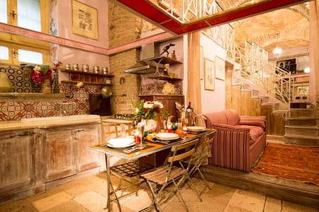 Colosseum Dream Casa, Rome city center.