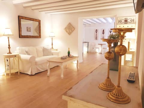 No. 14 - Luxury Couples Accommodation