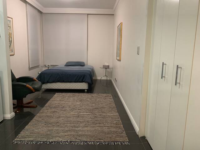 Stylish Studio Apartment in the Heart of SydneyCBD