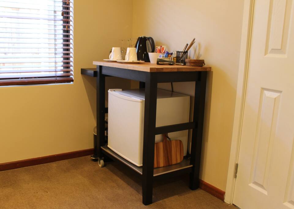 Banksia Suite minibar