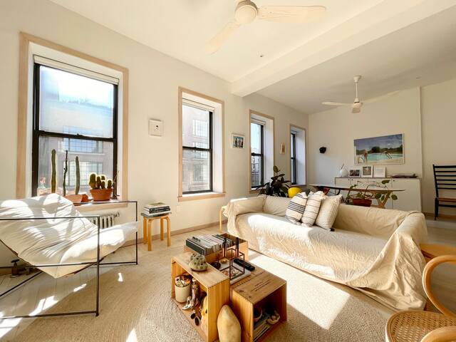 Sunny NOHO Designer Loft- Bowery Hotel adjacent gallery image 5